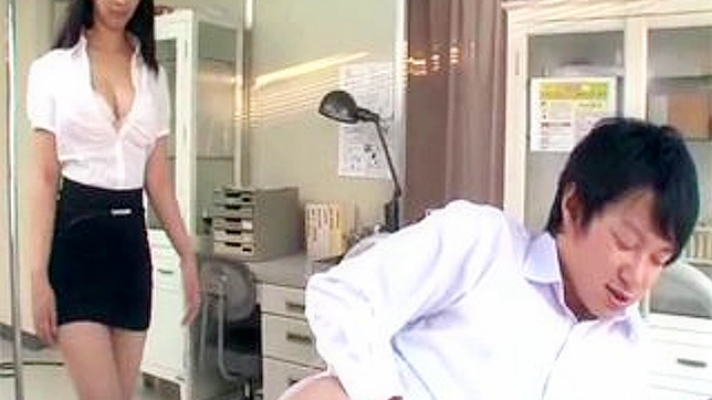 日本の巨乳看護師、患者の隠しカメラで秘密を暴露される