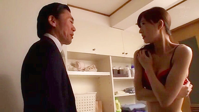 日本人妻、夫の留守中に隣人と乱暴なセックスをする