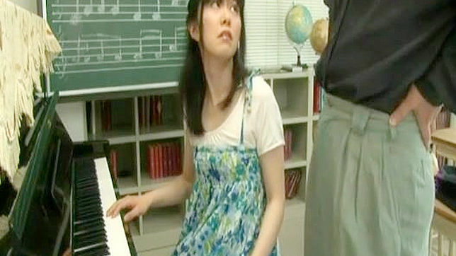 Pianissimo Seduction - A Japan Teen Secret Encounter