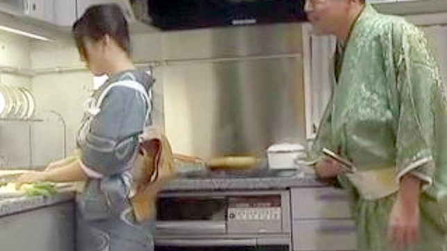 Son Wife Lunchtime Kitchen Antics Drive Father-in-law Wild with Desire