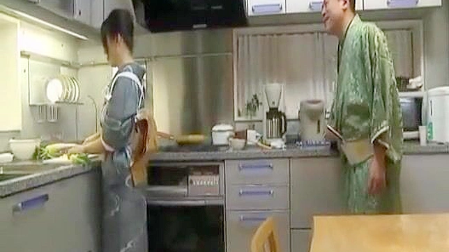 Son Wife Lunchtime Kitchen Antics Drive Father-in-law Wild with Desire