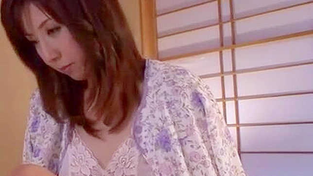 Ikuina Sayuri Sensual Self-Pleasure in Japan Housewife Roleplay