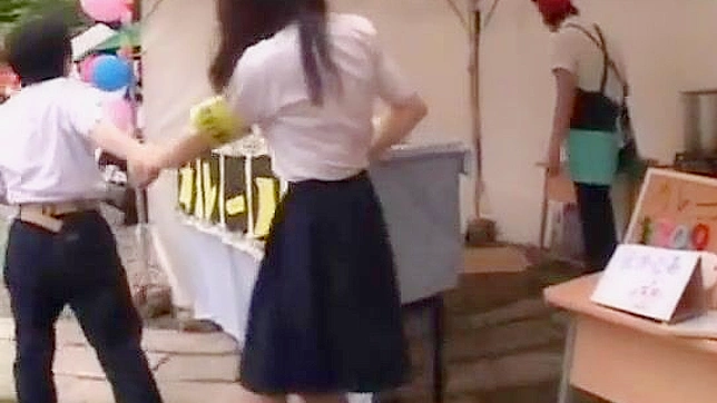 Sexy Nippon girl gets facial on village fair