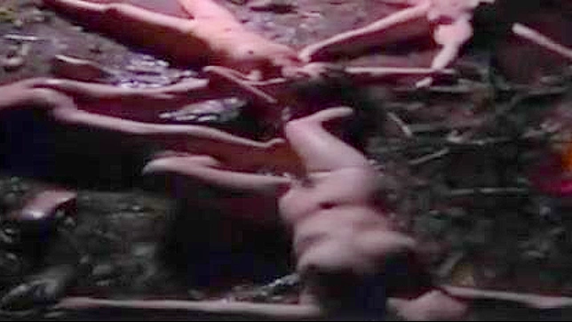 東洋ゲリラの復讐 - 女囚との無慈悲なセックス
