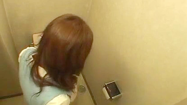 巨乳秘書・田中ひとみがトイレで同僚に襲われ犯される