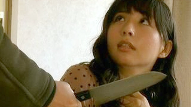 アジアン・ファック・ファンタジー - ナイフで脅された女が犯される