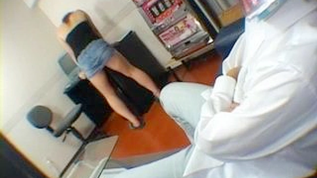 Asians Schoolgirl Secret Masturbation Session at Work