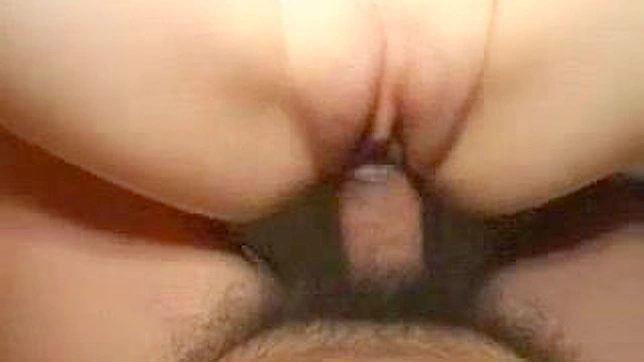 UNCENSOREDアジアン・ポルノ・ビデオ - 寝ているティーンが変態に犯される