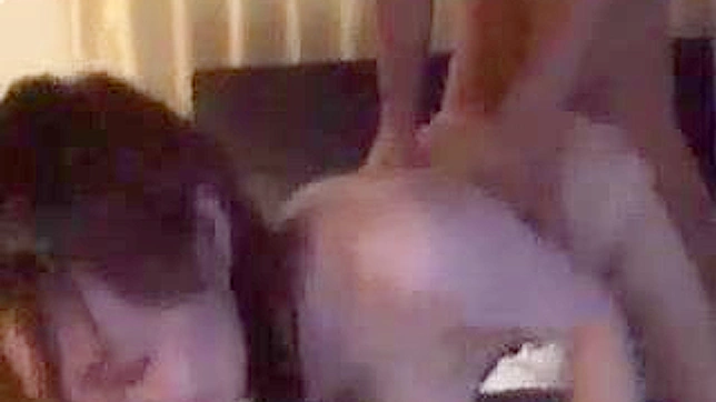 衝撃的な秘密がカメラに収められた - アジア人ポルノ・ビデオに出演する夫と妻