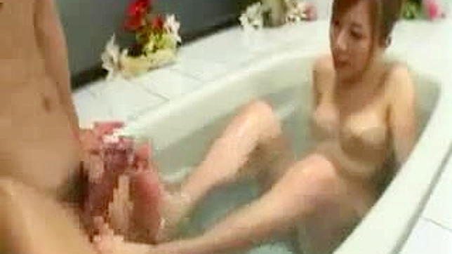 Sister Secret caught on camera - Boy sniffs panties in Japan