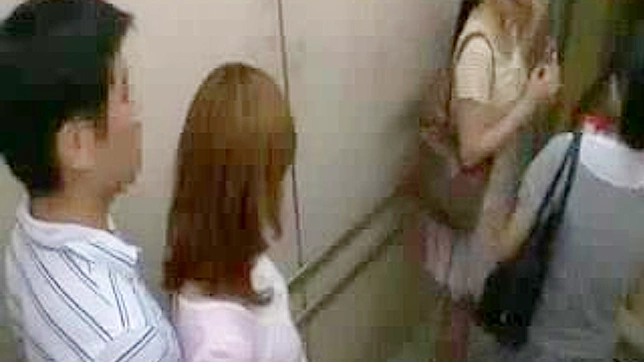 エレベーターでの出会い - 若い主婦がムラムラする瞬間