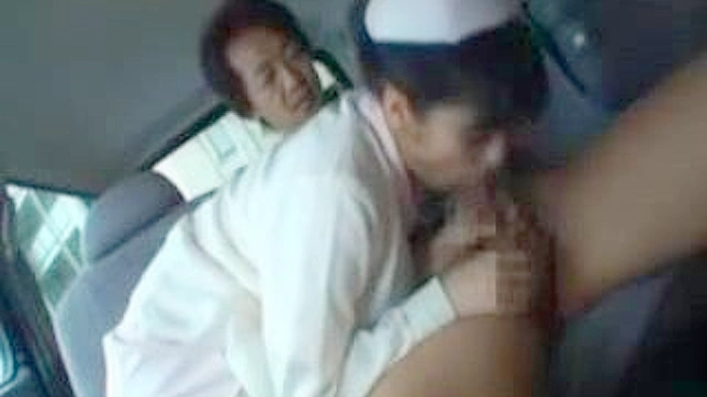 制服姿のアジア人看護師が車の中でフェラチオをする