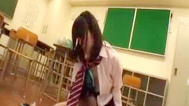 制服フェチ-ニッポンポルノに見る女子校生の衣装の魅力を探る