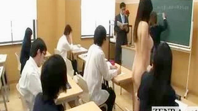 見えないクラスでアジア人女子学生たちのエッチなストリップいたずら