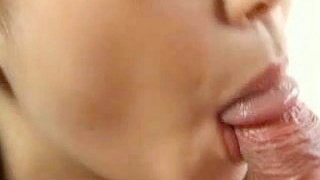 Asians Babe Gives Mind-blowing Blowjob
