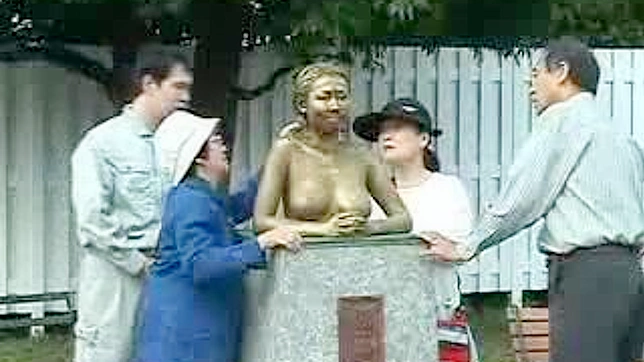 JAV Garden Statue Titty Fondle - JAV XXX TUBE