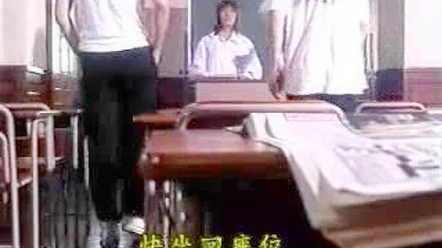 Asians Schoolgirl Seduces Her Male Students in Female Teacher Hunt