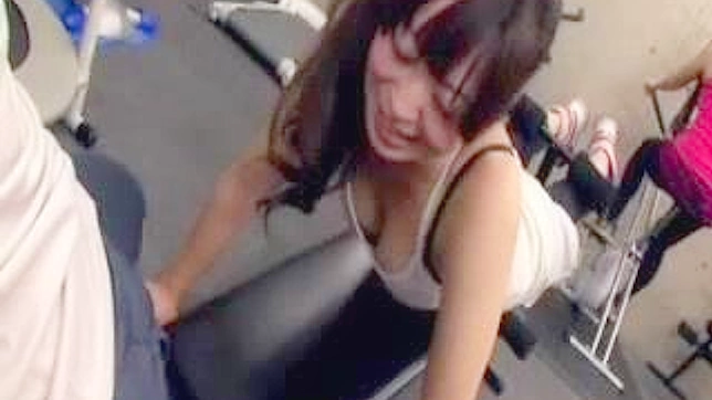 Japan CFNM Blowjob in Public Gym