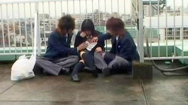 Japan Teen Secret Tekoki on School Roof With Two Friends