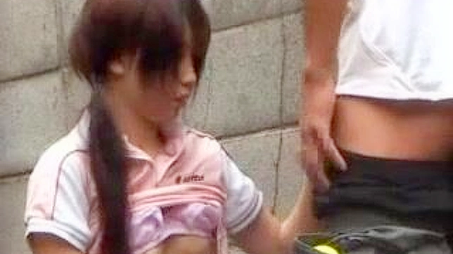 東京の10代の秘密の性生活が盗撮テープで暴露される