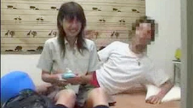 Sexy Japan Teen Gets Caught on Cam