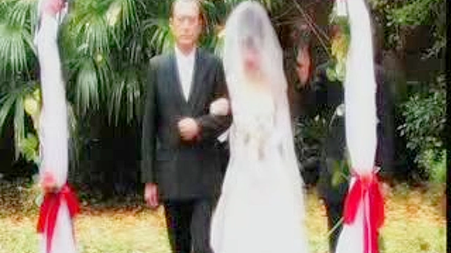 ゴッドファーザー、結婚式当日にアジア人花嫁と密会