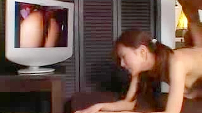 Sexy Nippon Lady Gets Wild on TV