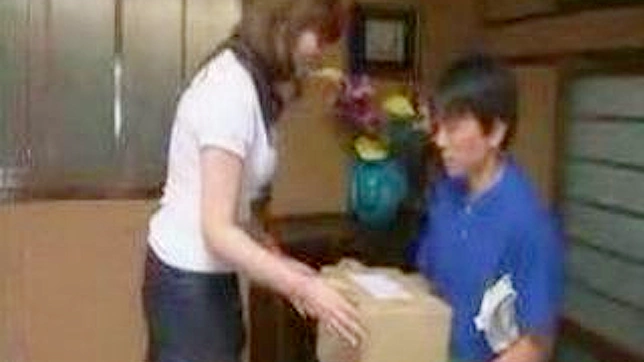 Sexy Postman Delivers More Than Just Mail to Asians Housewife