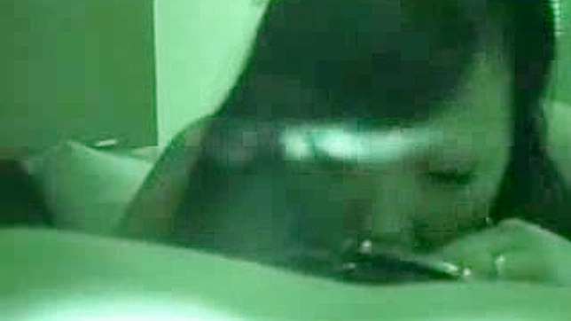Horny Asian girl steamy oral sex session tape