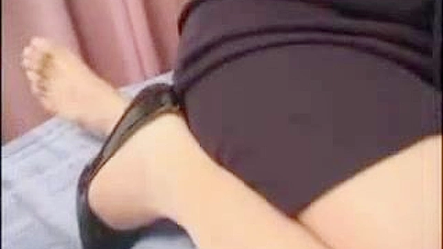 Mature Asians Lady Wild Ride with Penis in Hand
