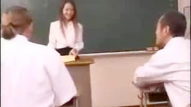 衝撃の初日-変態生徒に誘惑された日本人教師
