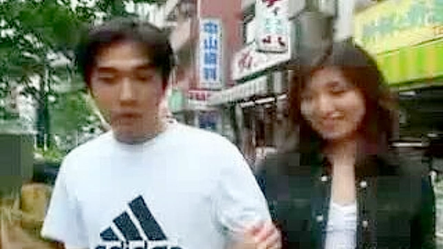 Public Lewdness - Nippon Woman Gives Blowjob on Street