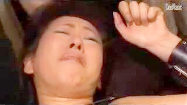 縛られ、猿轡を噛まされる - 日本女性の究極の服従
