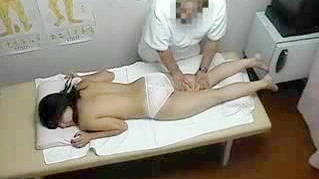 医局で密かに撮られた瞬間 - 日本人女性の親密な体験