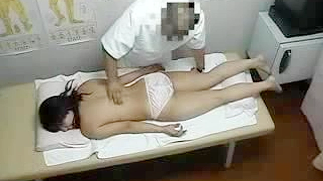 医局で密かに撮られた瞬間 - 日本人女性の親密な体験