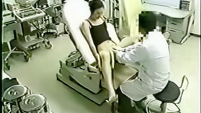 日本の産婦人科医院に本物の隠しカメラが設置された