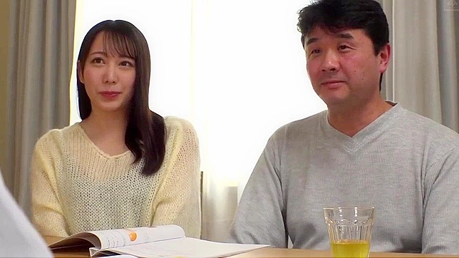 日本人の乳教師が巨乳の生徒と無修正の情事を交わす