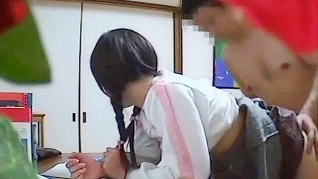 日本人教師の素人アジア人セックステープが流出！フェイク盗撮シーン。