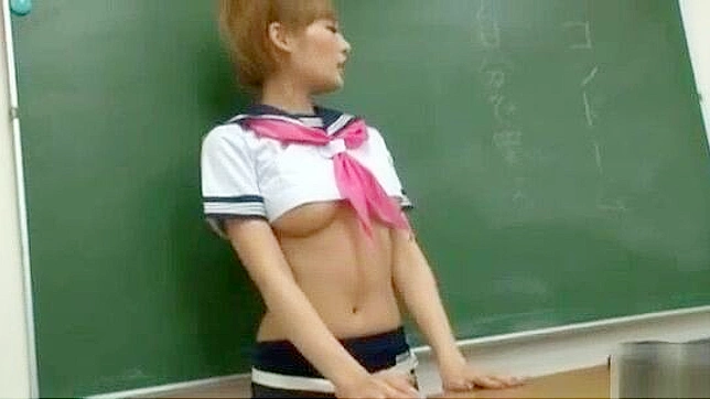 日本のコスプレ教師の巨乳とディルドのグループセックス