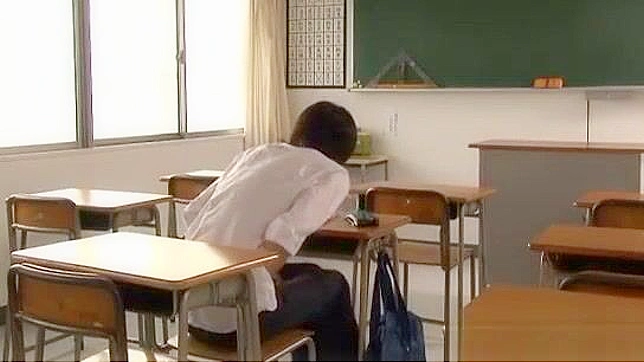 日本人の乳教師のフェラチオ＆巨乳ファックとザーメンショット
