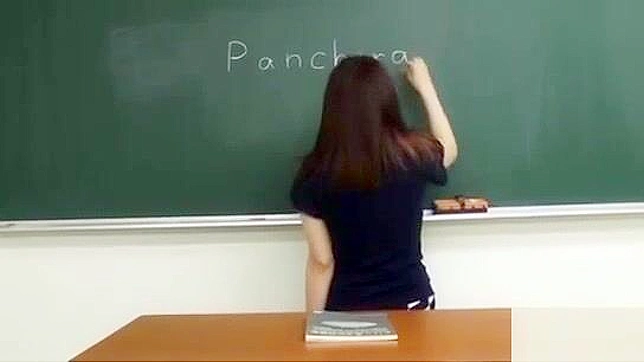 日本の熟女教師による盗撮ポルノビデオ