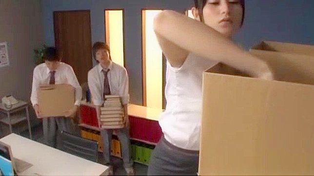 日本人教師のアップスカートショット付きハードコア3P