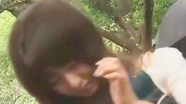 日本人教師のサディスティックな村のザーメン辱めを小乳で受ける