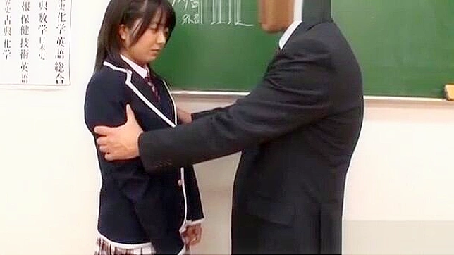 Naughty Aki Hinomoto's After Class Blowjob Lesson with Teacher