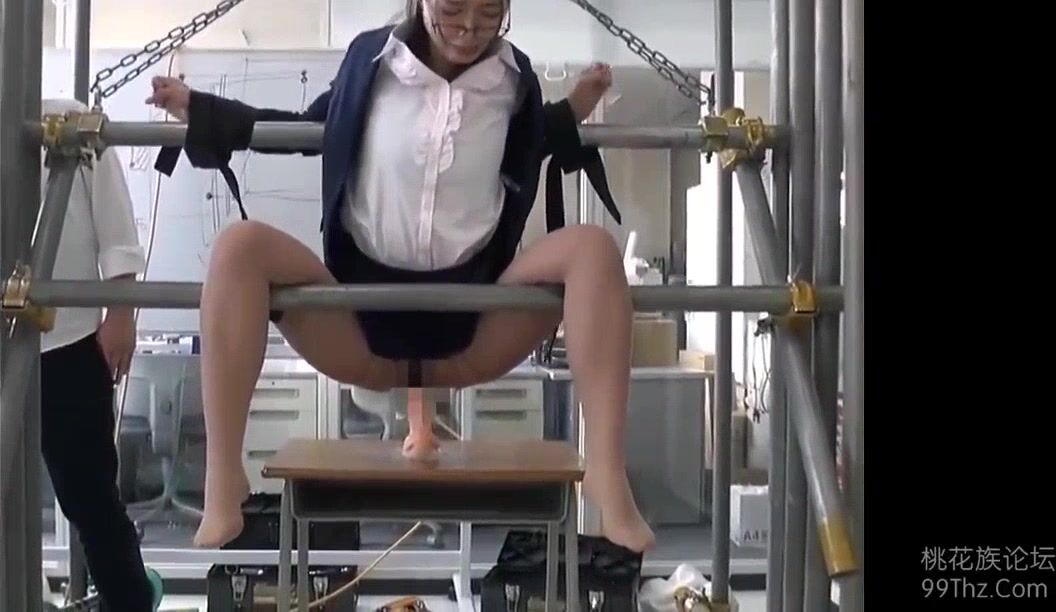 1056px x 612px - Japanese BDSM Fetish with Dildos and Stockings - Public Asian Teacher |  Japan-Whores.com