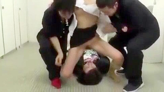 Japanese MILF Teacher Follada by Students in Hardcore Cuckold Scene
