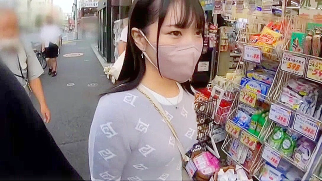 日本のアダルトビデオ - ブルネットの看護婦がディルドを使ってPOVで巨根を犯す