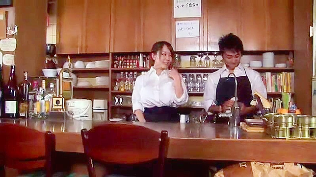田中ひとみ、おっぱいを見せながらパンティ姿でオナニーをする。