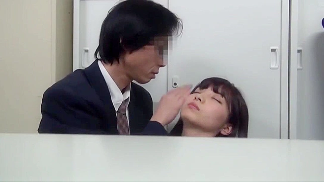 日本のポルノビデオ - 新人秘書がオフィスで乱暴に犯される