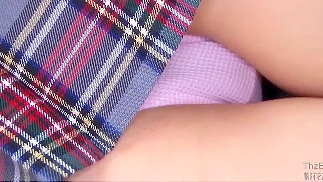 日本のナースフェティッシュポルノ - ピンクのパンティをはいたHDソロ女性